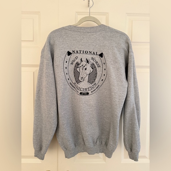 Vintage 2000s National Wild Horse Association Sweatshirt - Picture 3 of 4